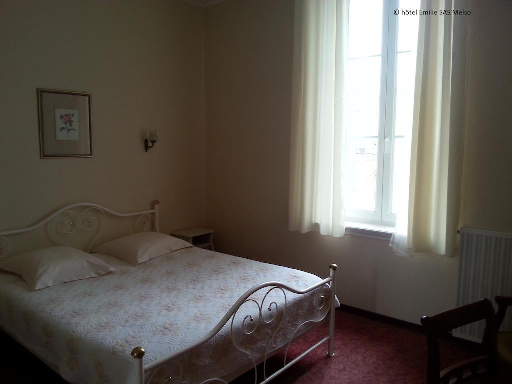Hotel Emilie Royan Zimmer foto